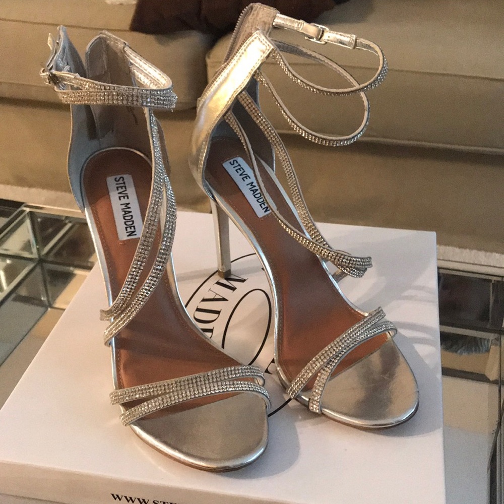 Steve Madden Fiffi Size 8 Heels
